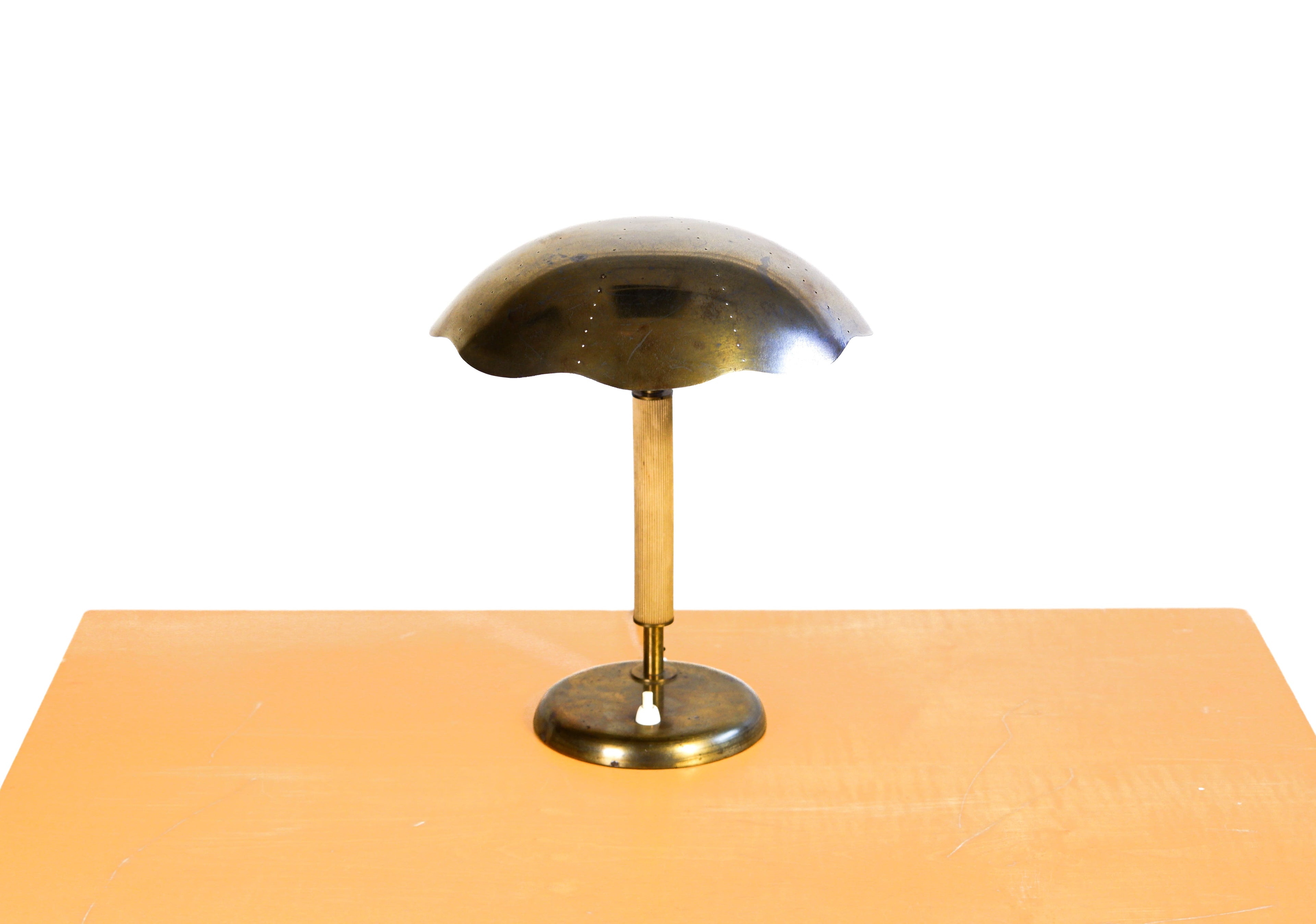 Harald Notini Table lamp model 15295 for Arvid Böhlmarks Lampfabrik circa 1940.