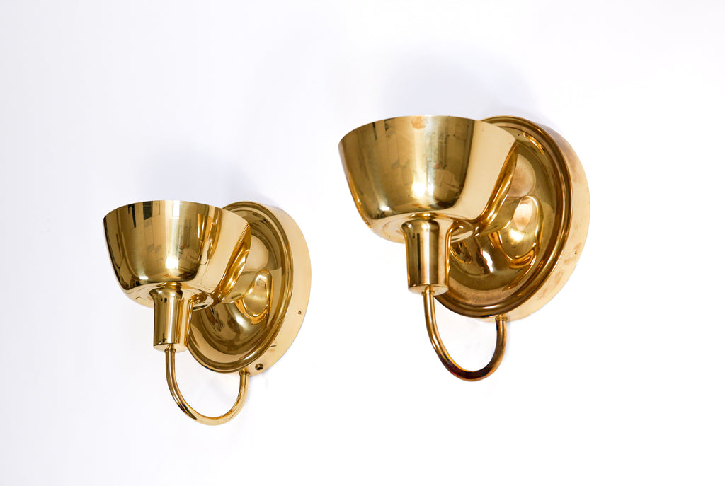 Josef Frank pair of wall lamps 2389 for Svenskt Tenn Sweden, 1950s.