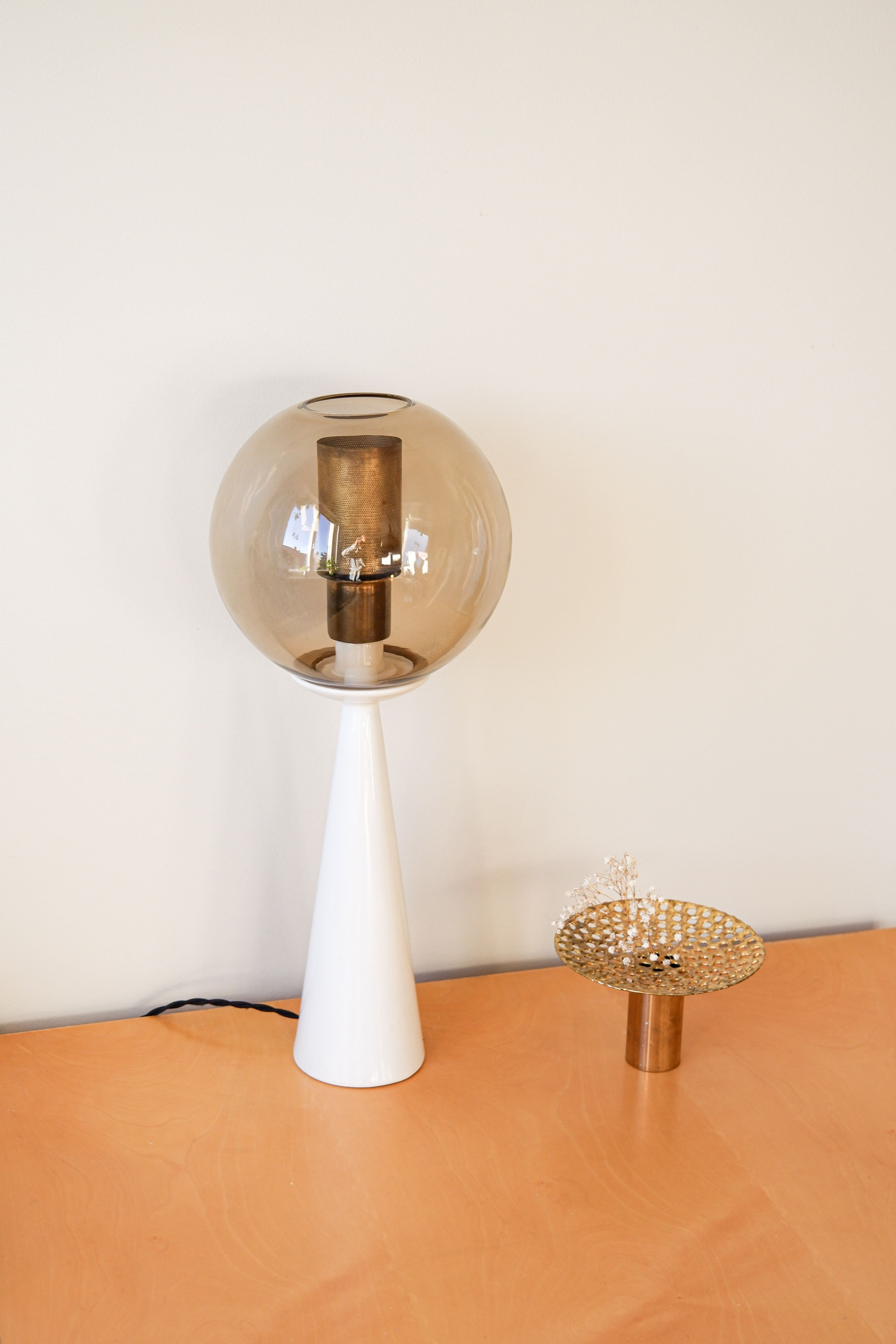 Hans Agne Jakobsson, table lamp model V80.