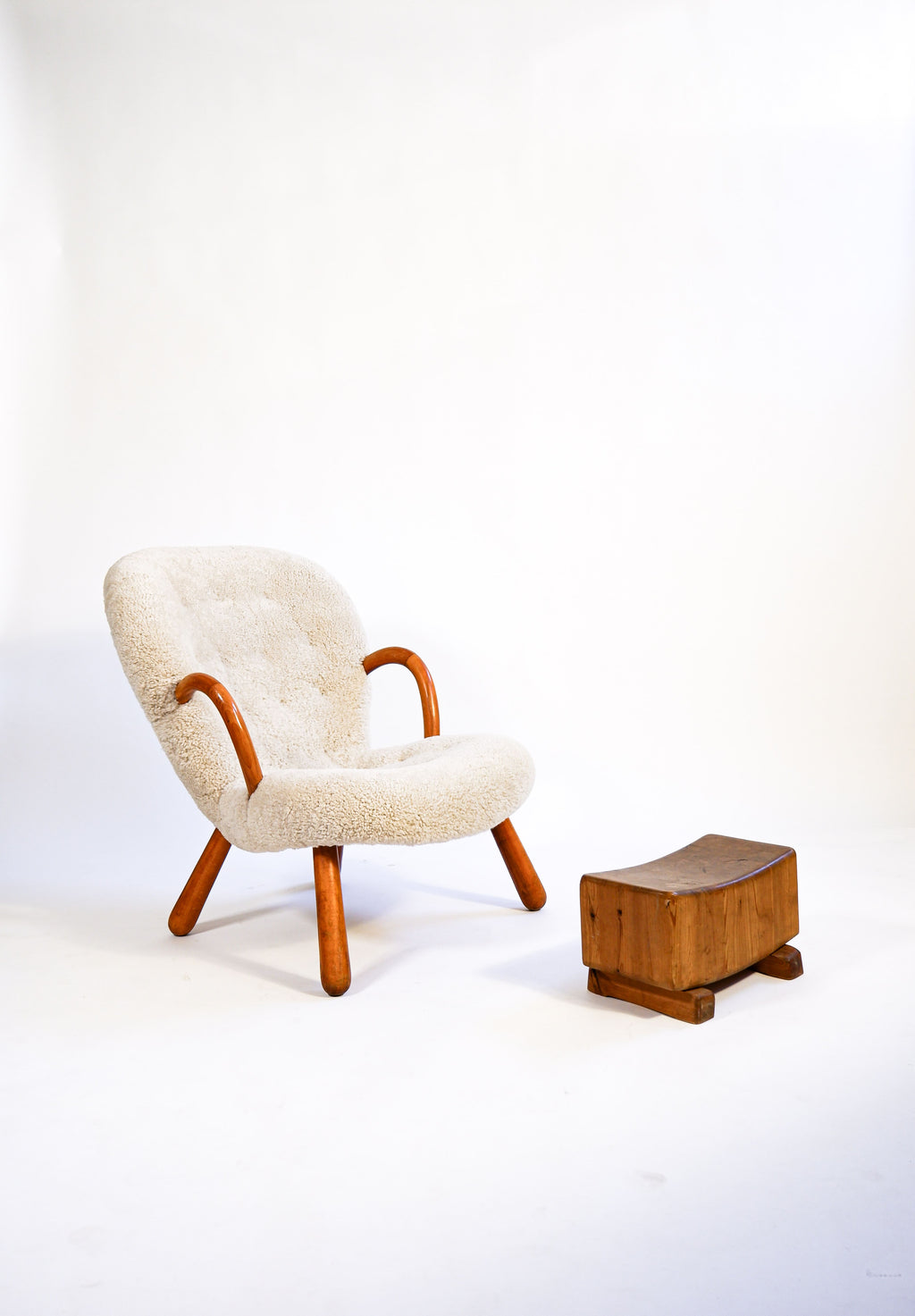 Arnold Madsen, calm chair for Vik & Blindheim, circa 1944.