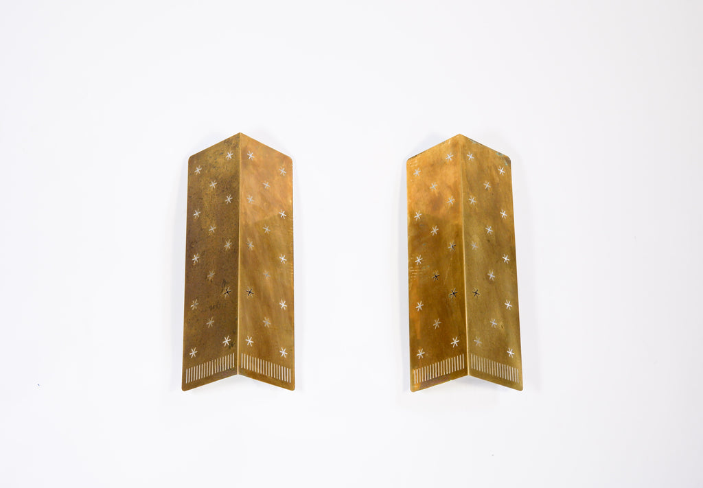 Paavo Tynell, Pair of wall lamp model 10330 for Taito, circa 1950.