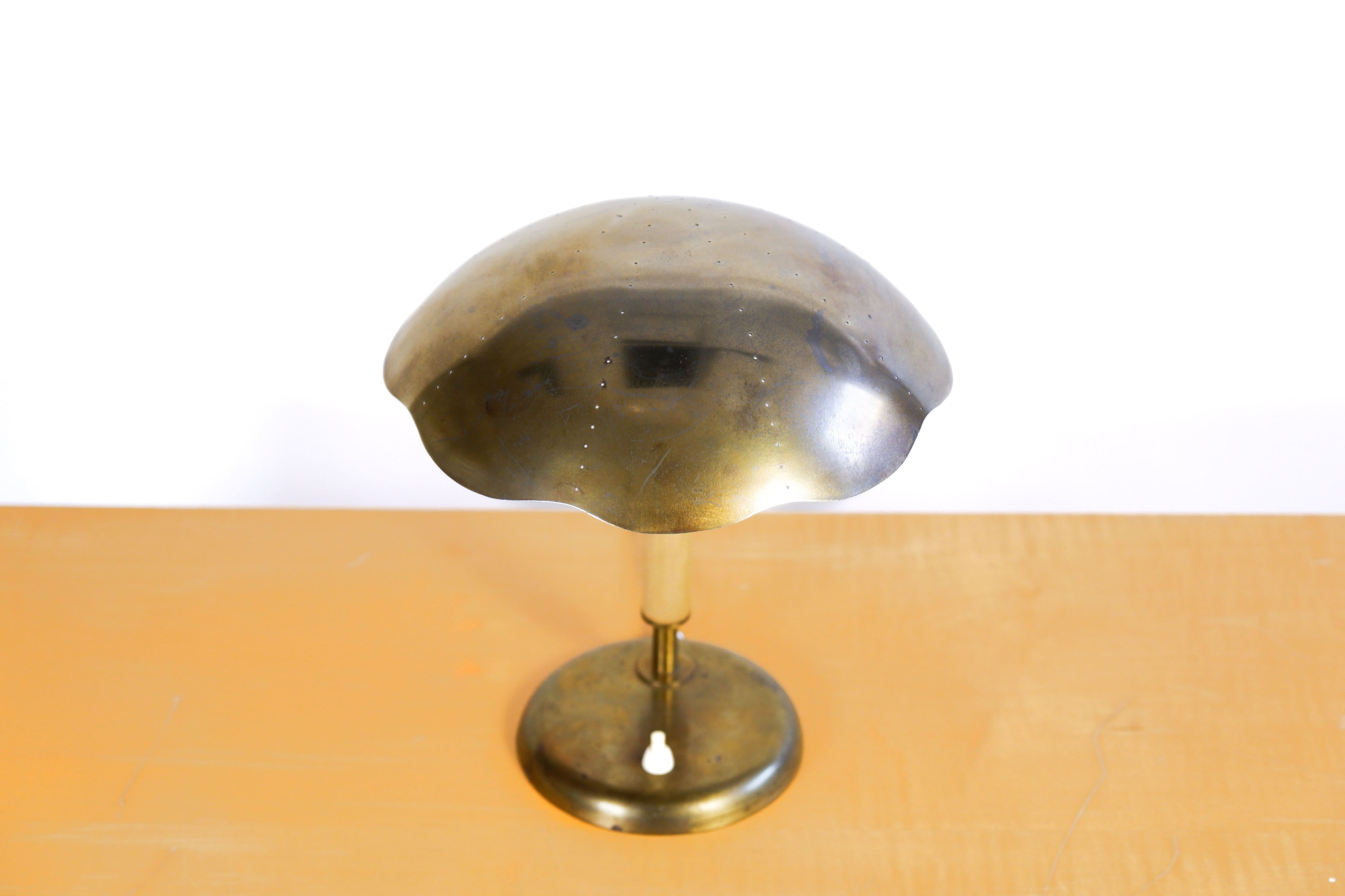Harald Notini Table lamp model 15295 for Arvid Böhlmarks Lampfabrik circa 1940.