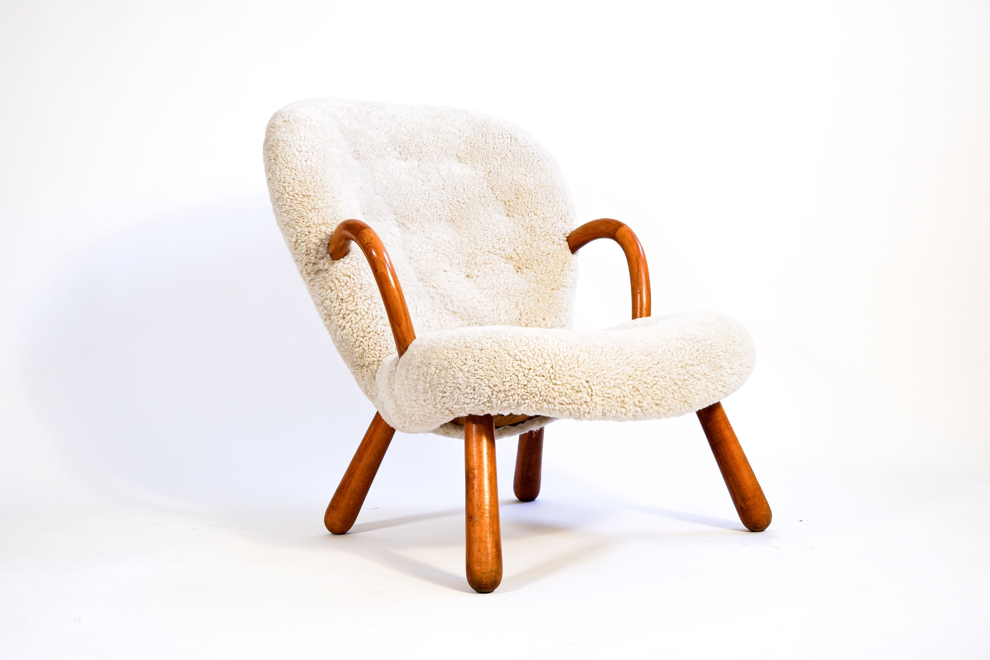 Arnold Madsen, calm chair for Vik & Blindheim, circa 1944.