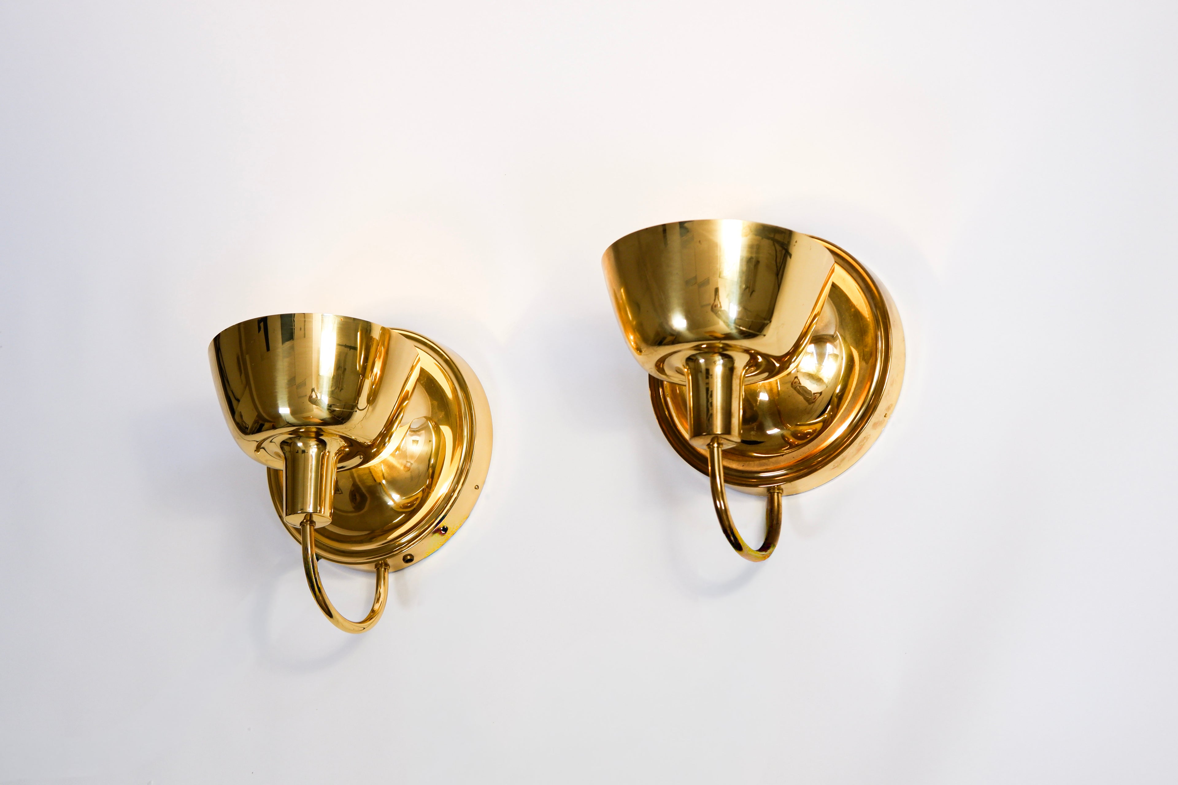 Josef Frank pair of wall lamps 2389 for Svenskt Tenn Sweden, 1950s.