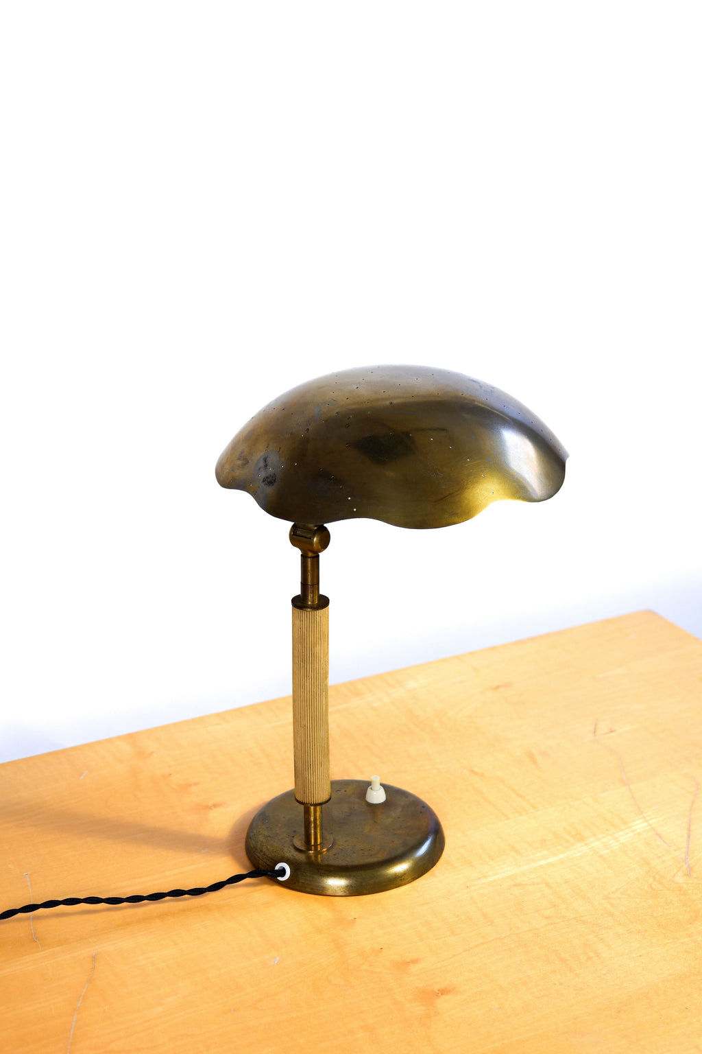 Harald Notini Table lamp model 15295 for Arvid Böhlmarks Lampfabrik circa 1940.