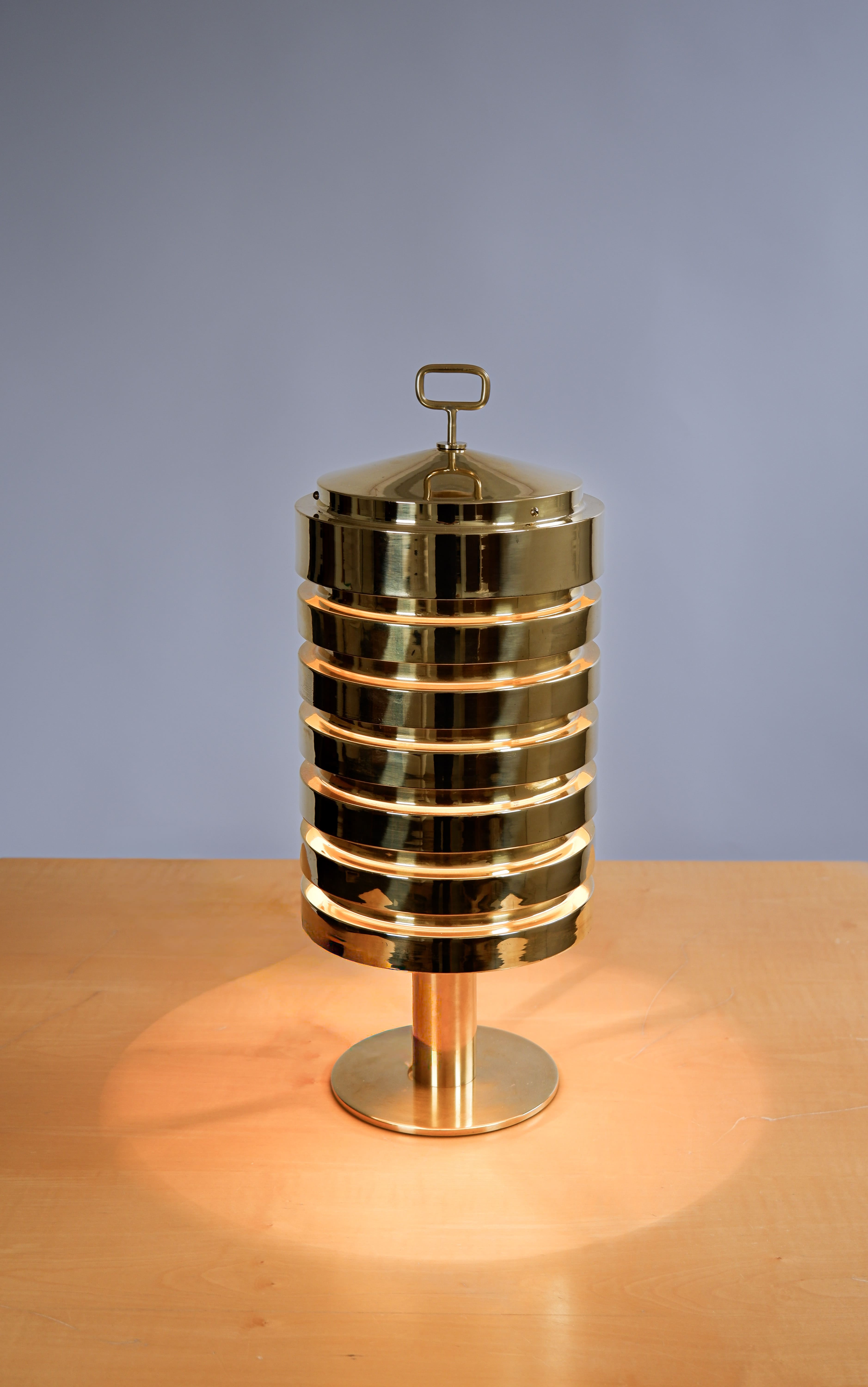 Hans Agne Jakobsson B99 table lamp. Circa 1960.