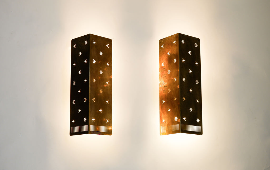 Paavo Tynell, Pair of wall lamp model 10330 for Taito, circa 1950.