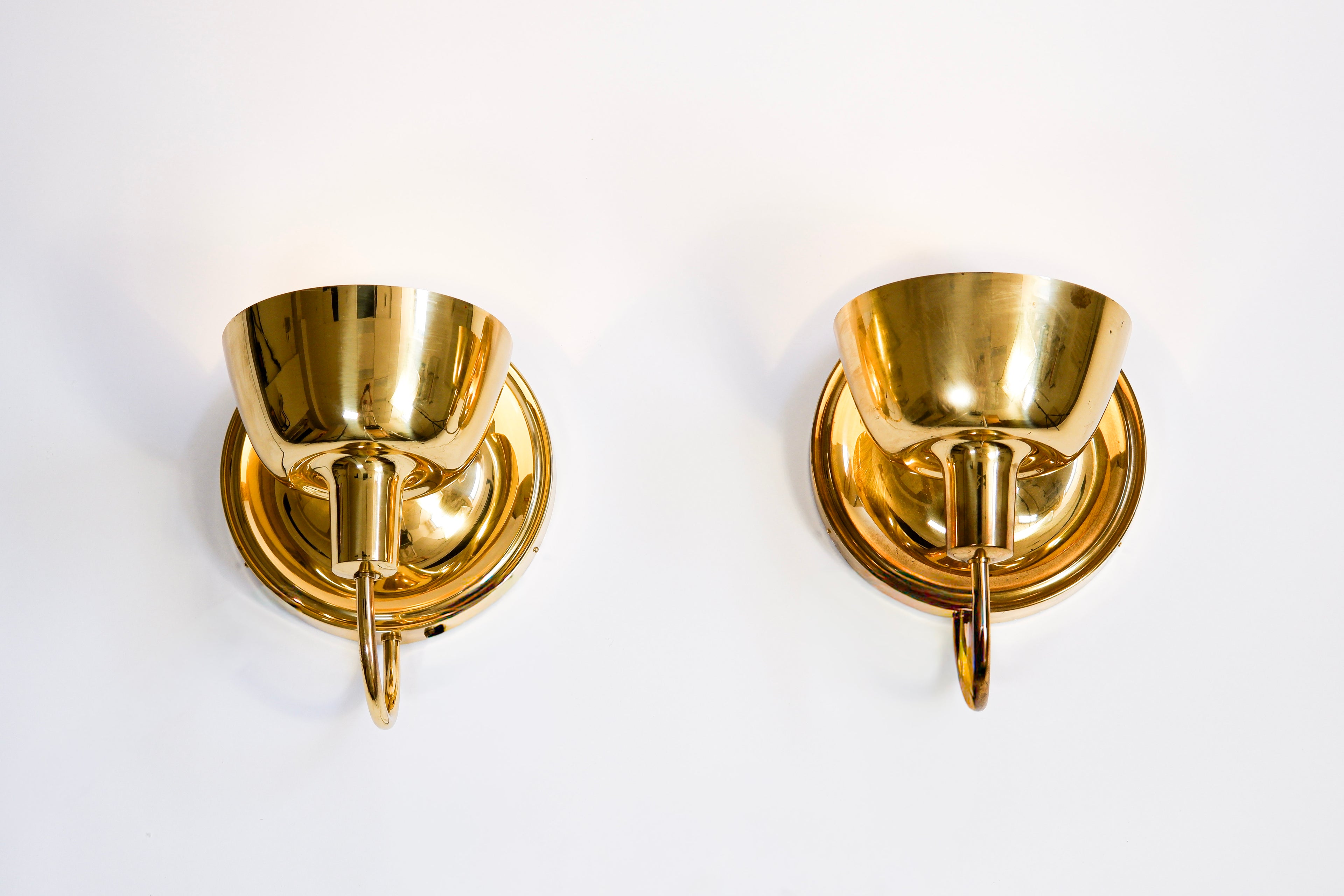 Josef Frank pair of wall lamps 2389 for Svenskt Tenn Sweden, 1950s.
