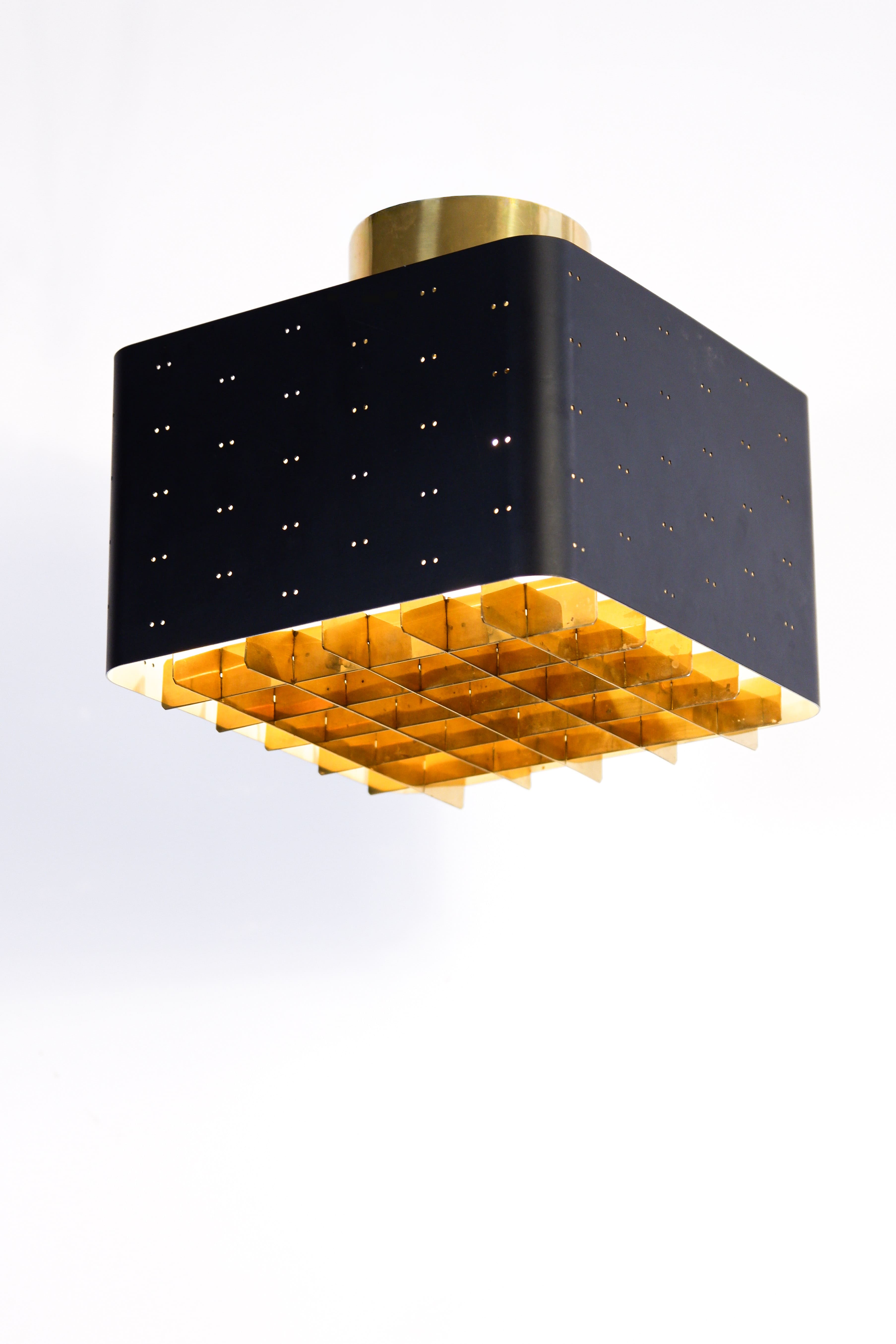 Paavo Tynell "Starry Sky" model 9068 for Idman.