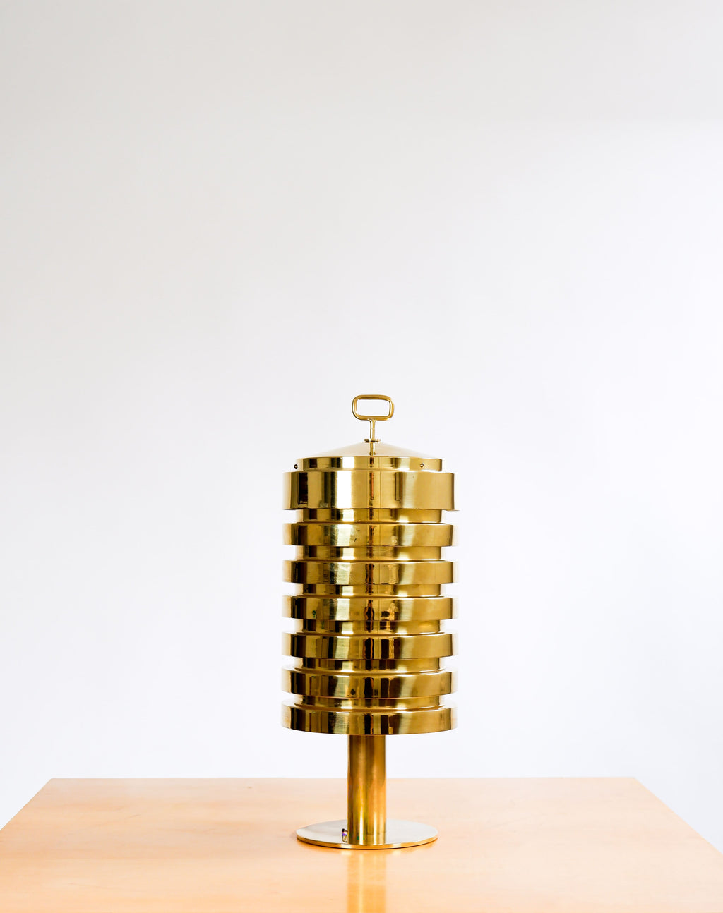 Hans Agne Jakobsson B99 table lamp. Circa 1960.