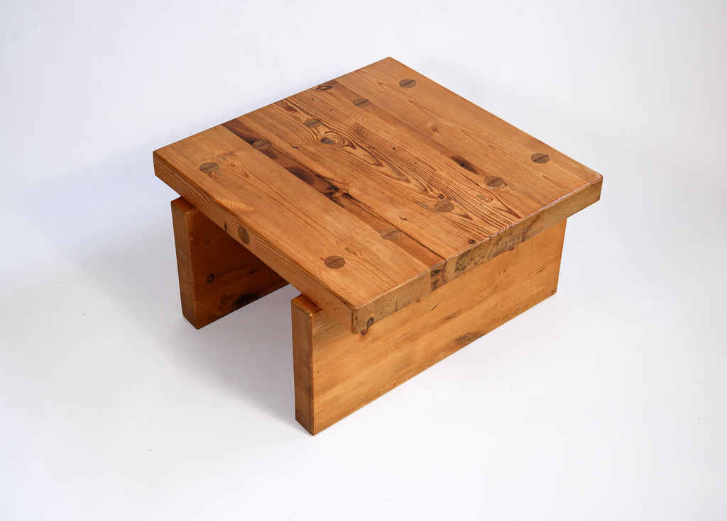 Roland Wilhelmsson cofee table model "Bamse" 1973 in solid pine.