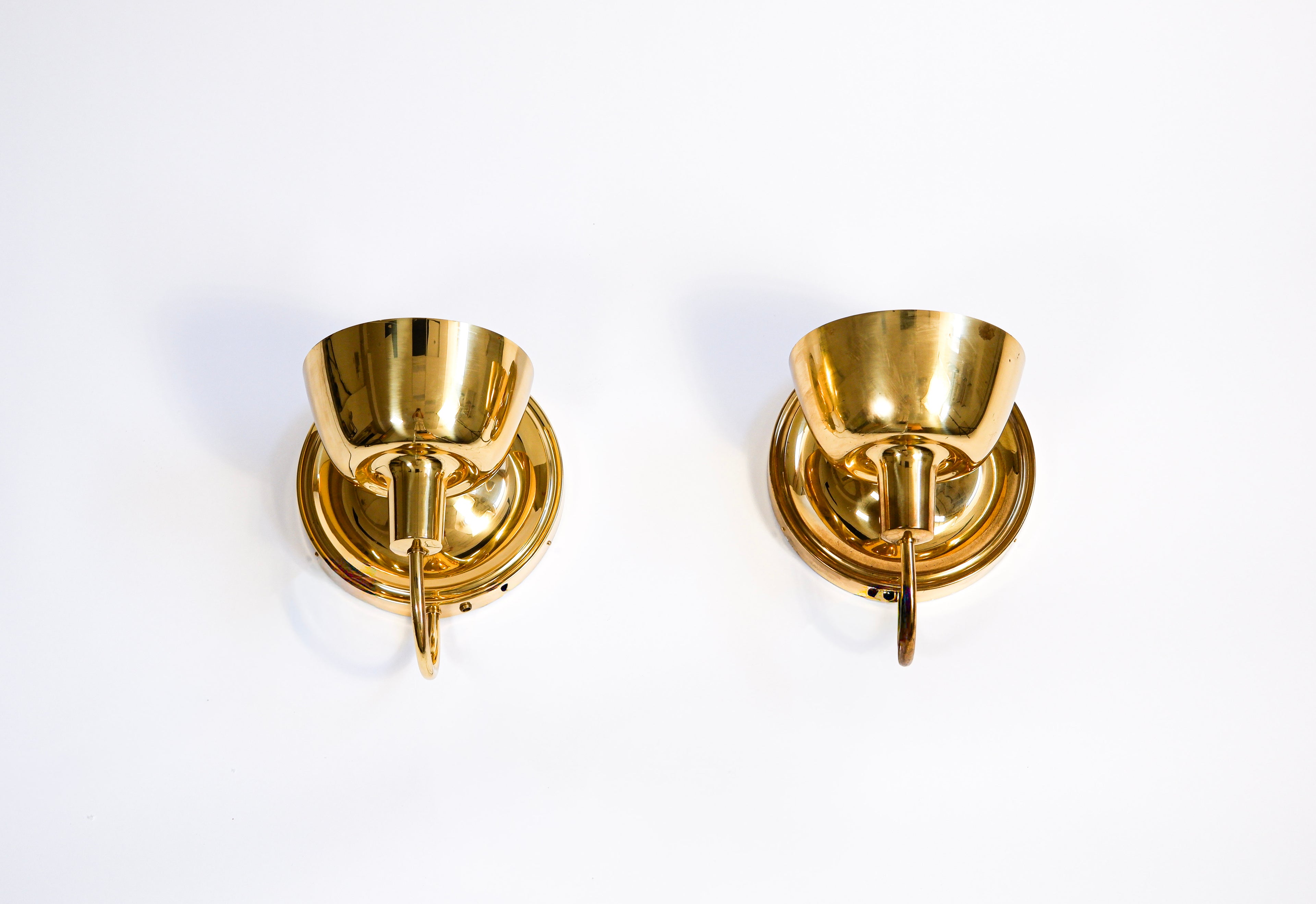 Josef Frank pair of wall lamps 2389 for Svenskt Tenn Sweden, 1950s.
