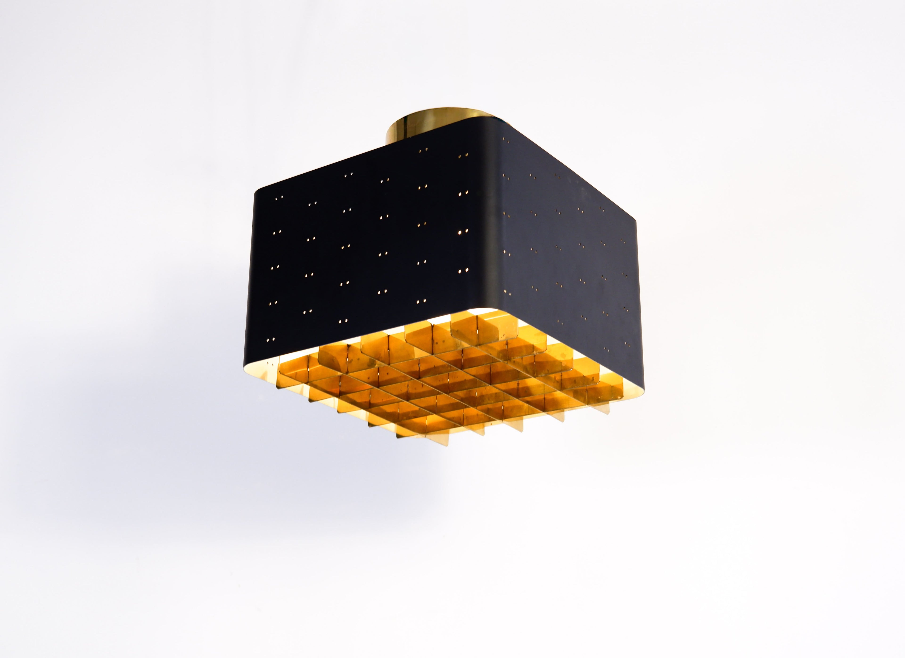 Paavo Tynell "Starry Sky" model 9068 for Idman.