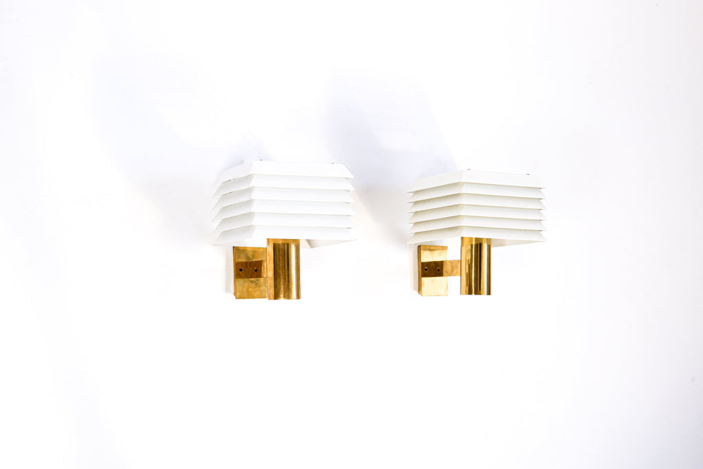 Hans Agne Jakobsson pair of wall lamp, brass & lacquered iron, circa 1960 – detail view 10