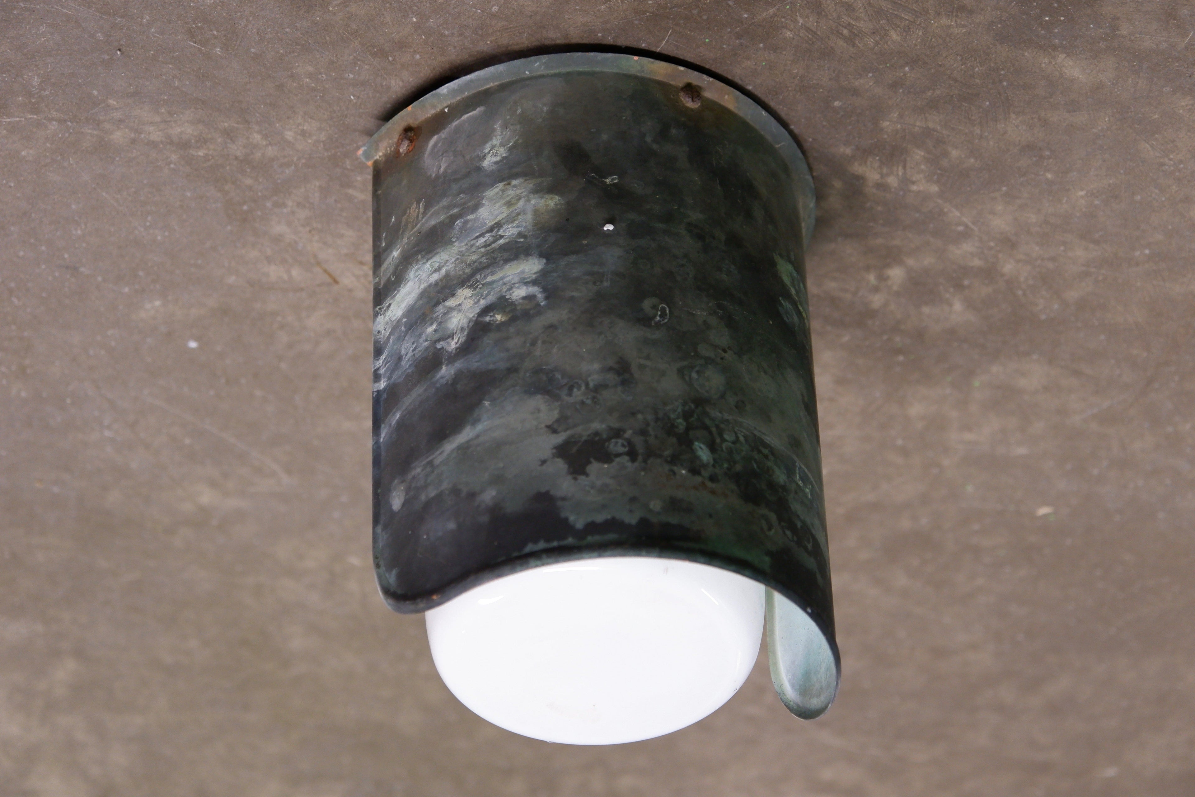 Paavo Tynell outside copper wall lamp model 7307 for Idman, circa 1950.