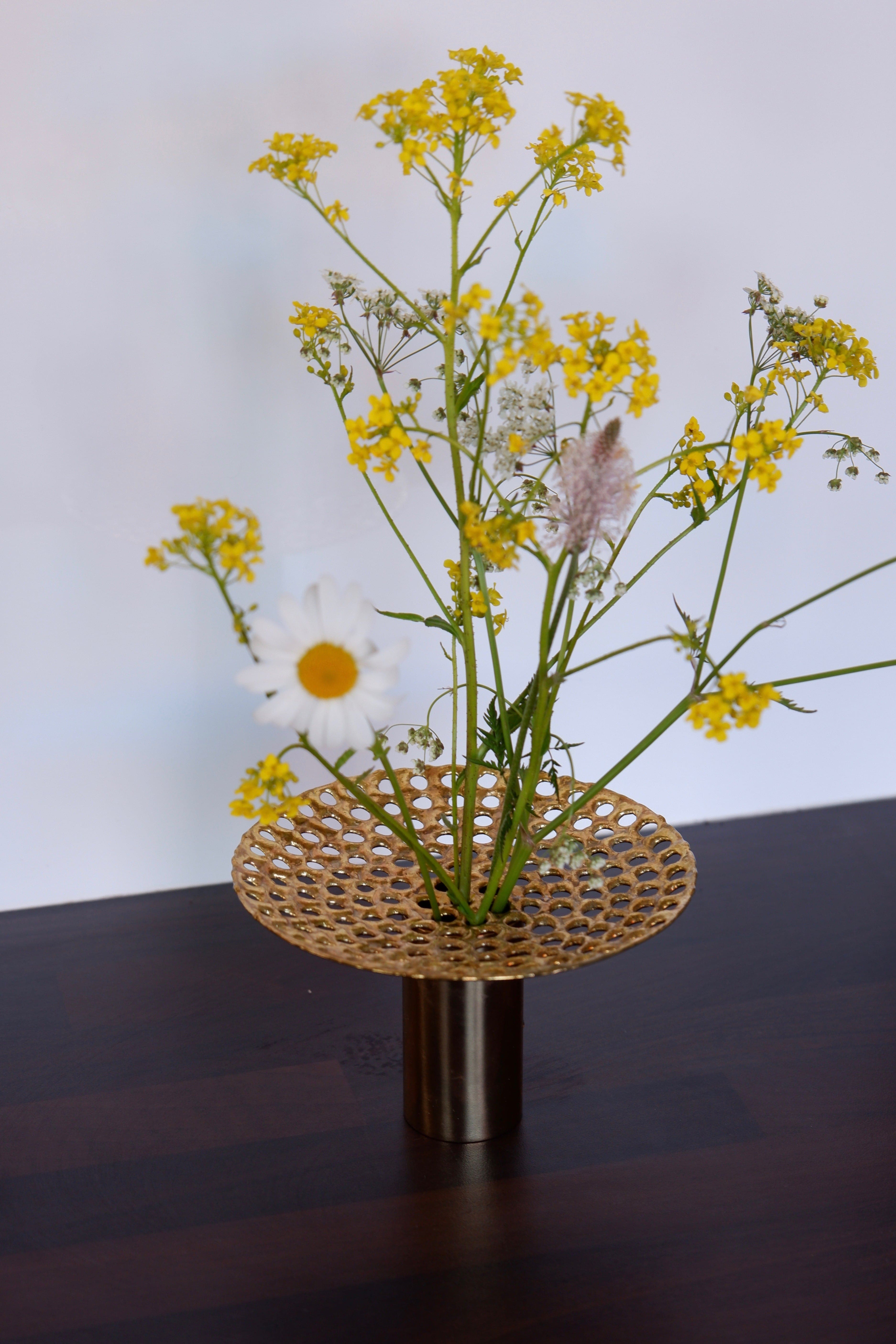 Pierre Forssell important brass vase, Skultuna, circa 1960.