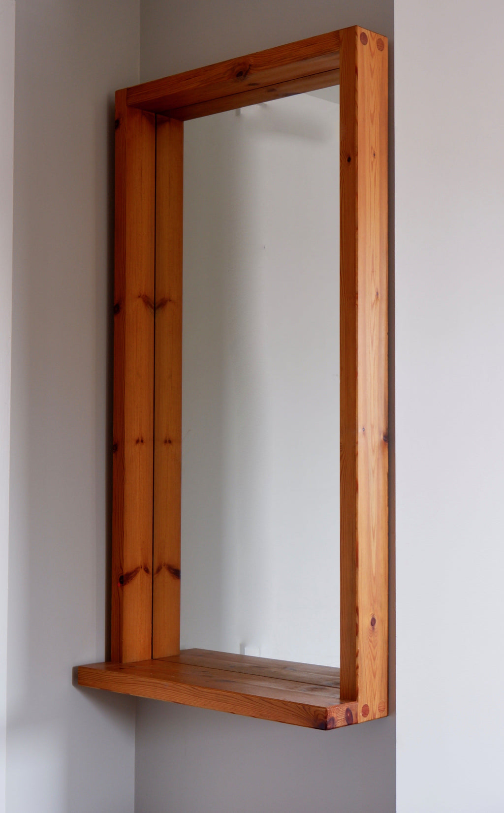 Important pine miror attributed to Roland Wilhelmsson circa 1960
