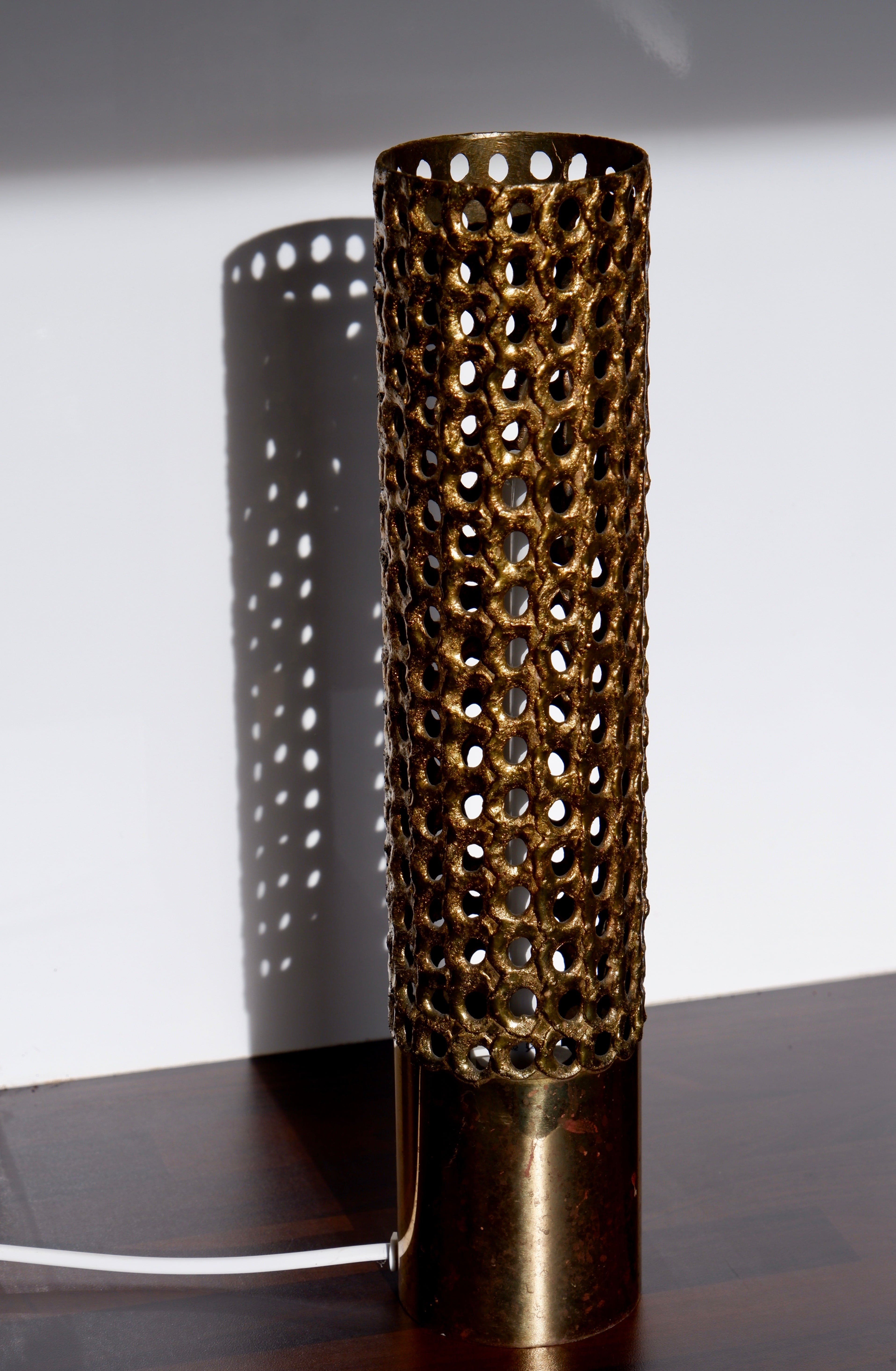 Important Pierre Forssell table lamp in solid brass, Circa 1975.