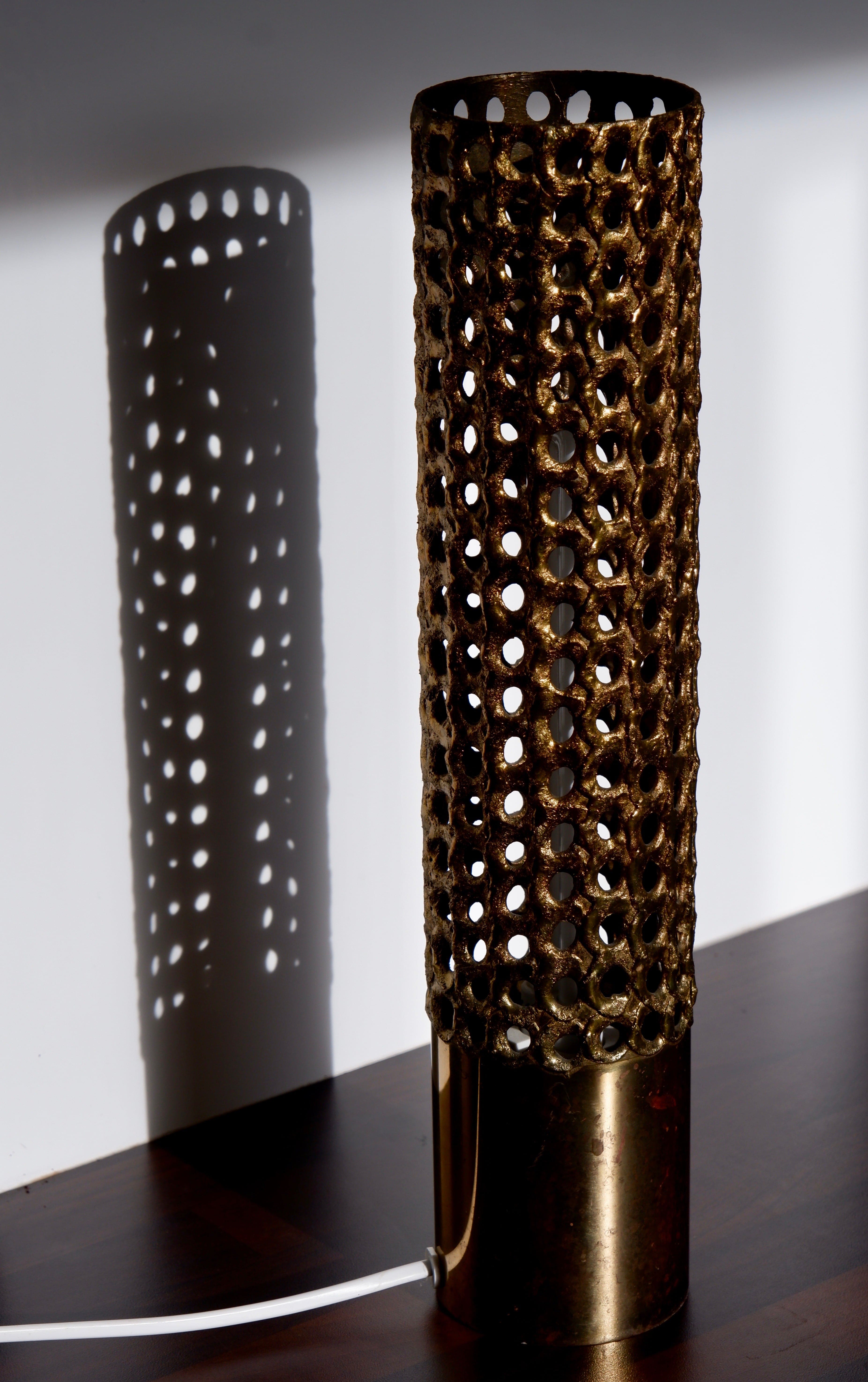 Important Pierre Forssell table lamp in solid brass, Circa 1975.
