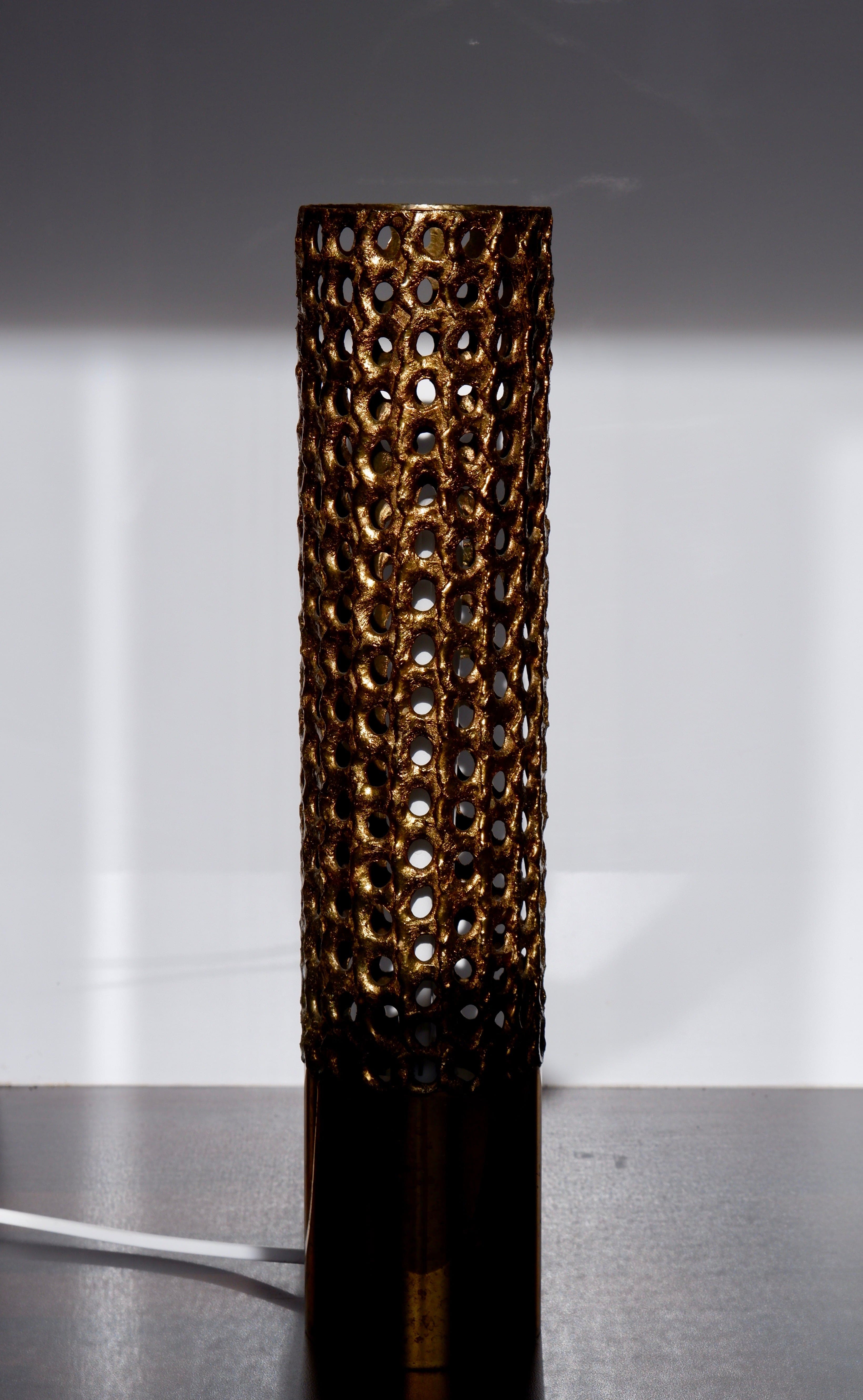 Important Pierre Forssell table lamp in solid brass, Circa 1975.