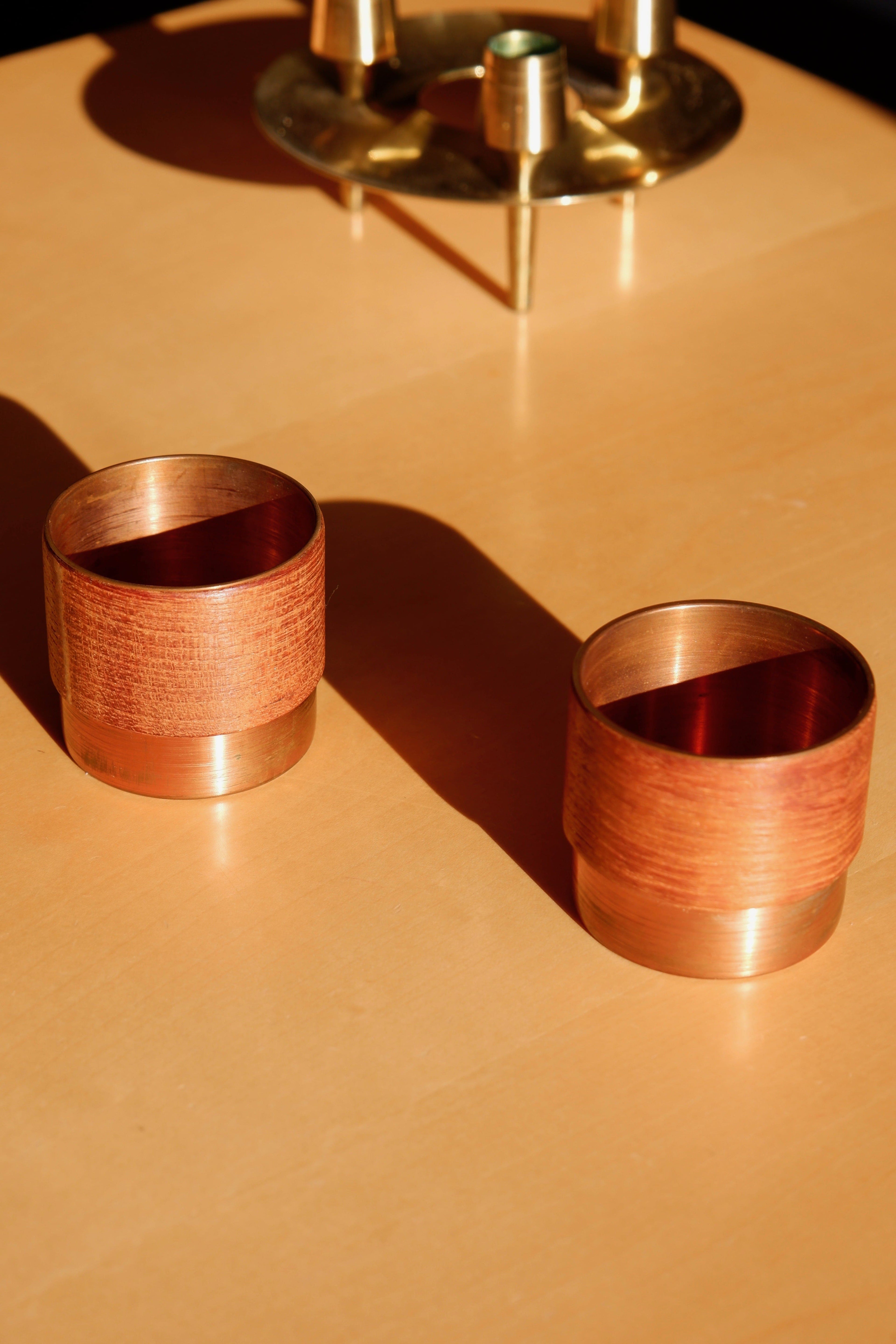 Pair of finnish bowls in copper and teak, 60's.