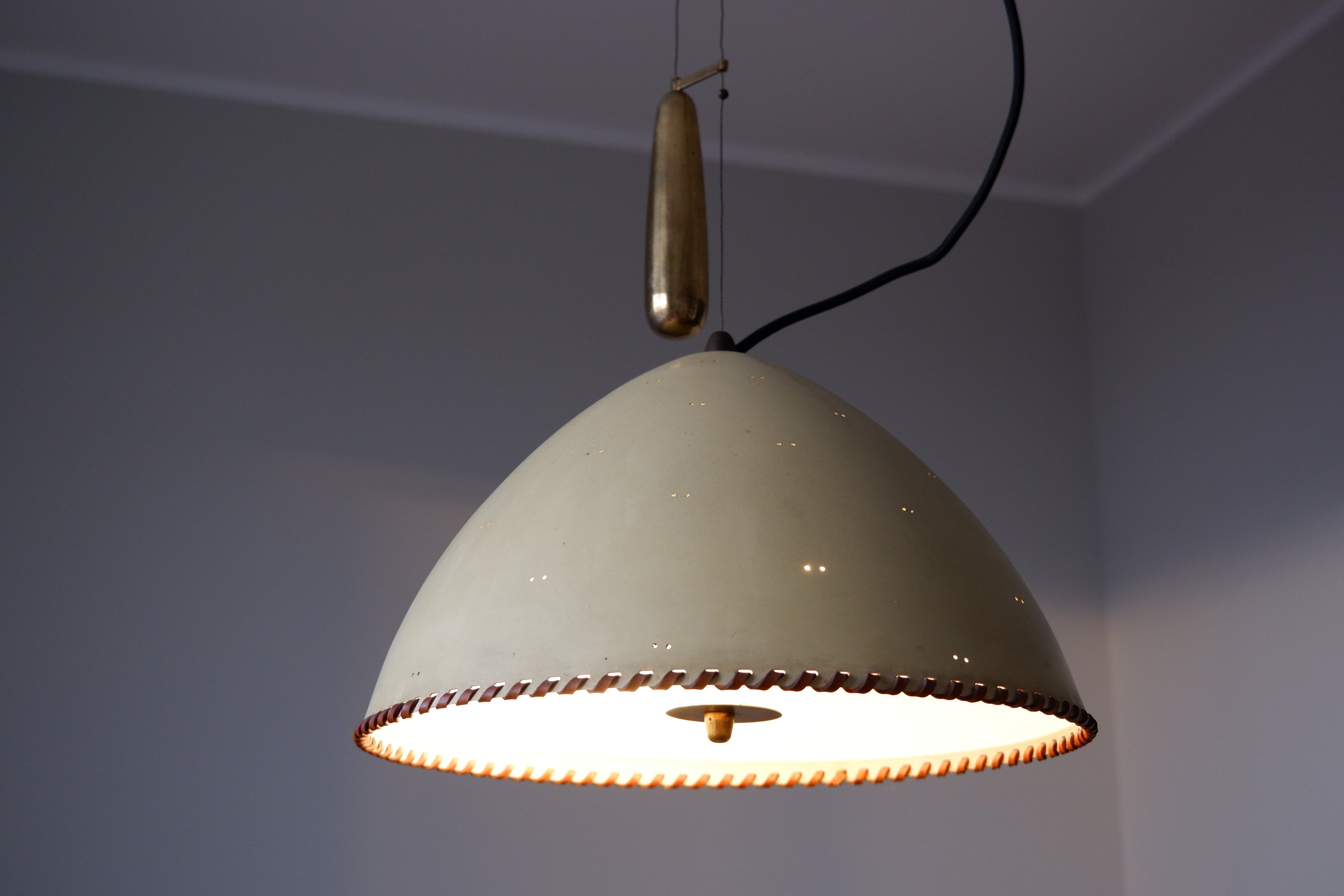 Paavo Tynell counter Weight pendant light model A1983 for Taito.