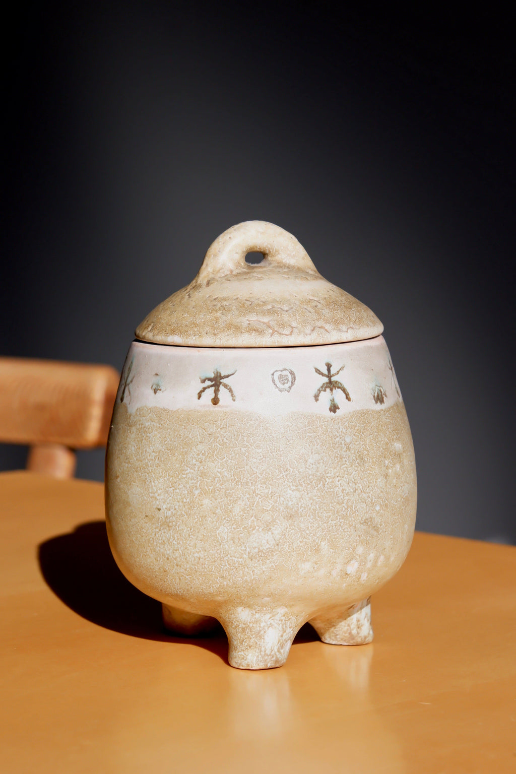 Ceramic pot by les 2 Potiers, Michelle & Jacques Serre, 1956-1970) circa 1960, lave émaillée.