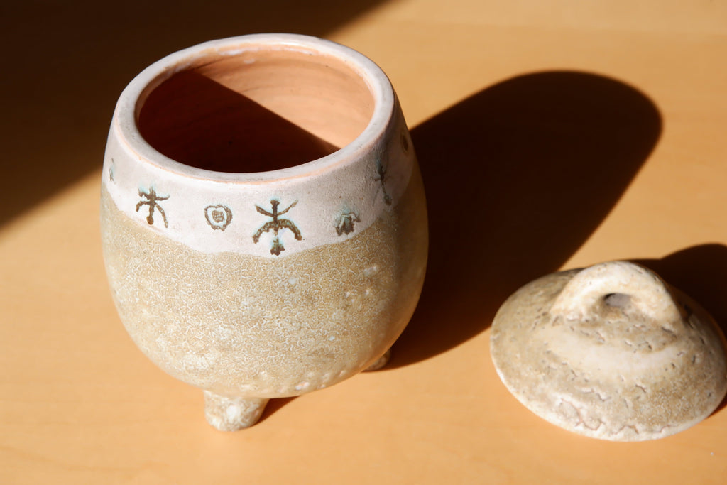 Ceramic pot by les 2 Potiers, Michelle & Jacques Serre, 1956-1970) circa 1960, lave émaillée.