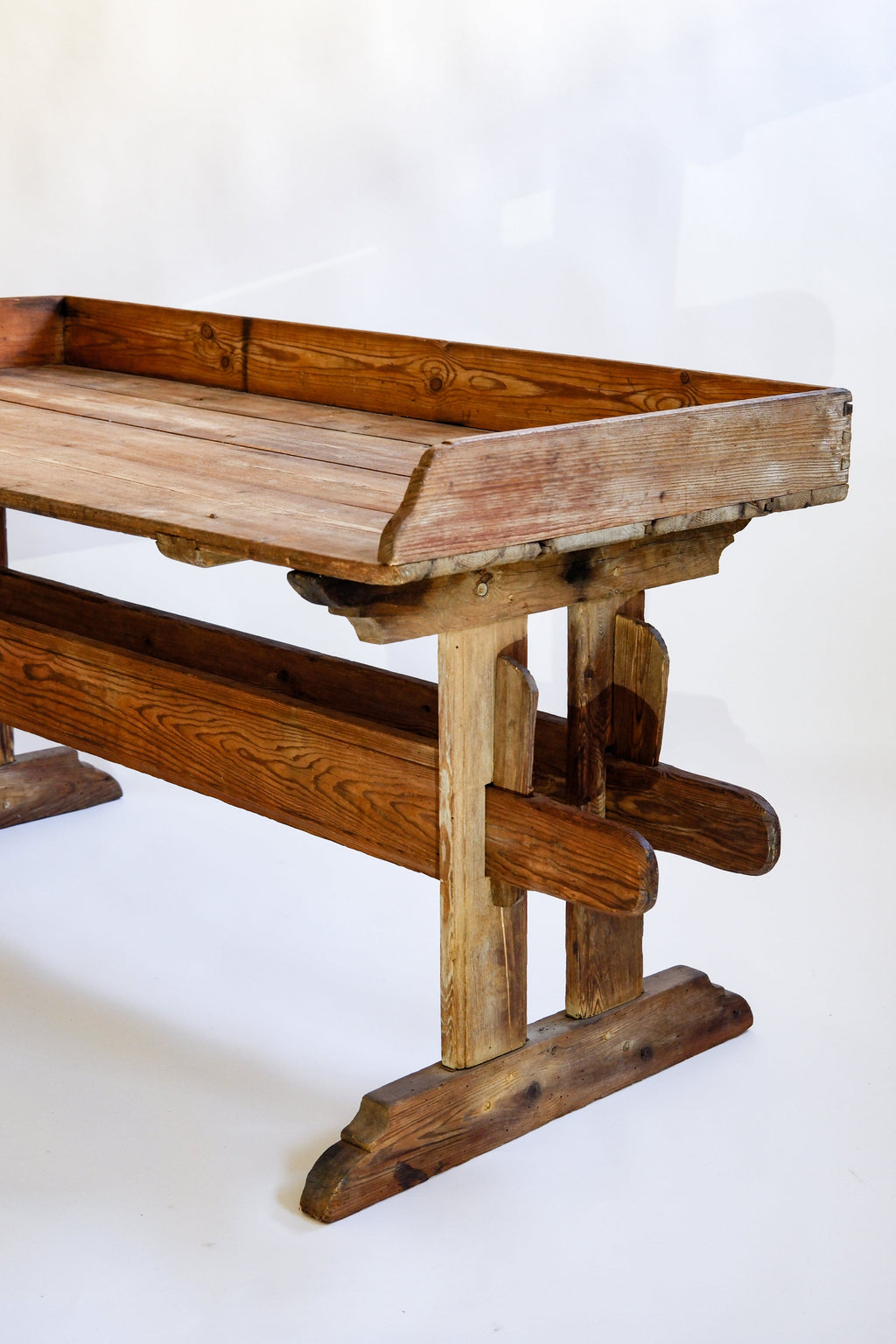 Swedish Antic console table in pine, late XIX century.